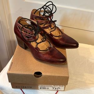 Bed Stu Turalyon Dark Scarlett Rustic 7.5.